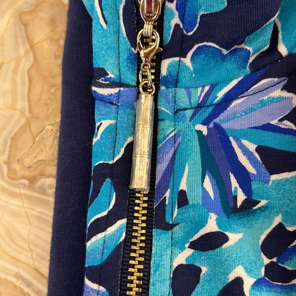 NWT Lilly Pulitzer Asher Popover Top IN TOO DEEP Bright Navy, XXS - Picture 5 of 5